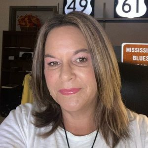 Meet your Posher, Connie